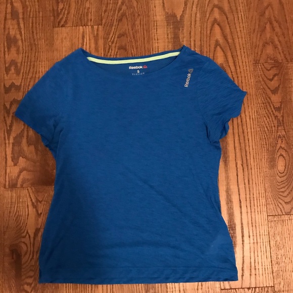 6 T-Shirts - Picture 2 of 8